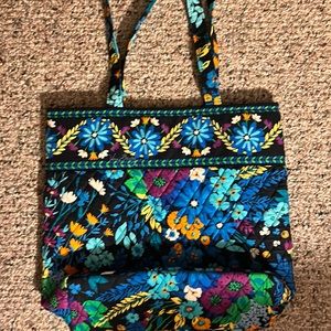 Vera Bradley tote- new - bright multi color quilted fabric.